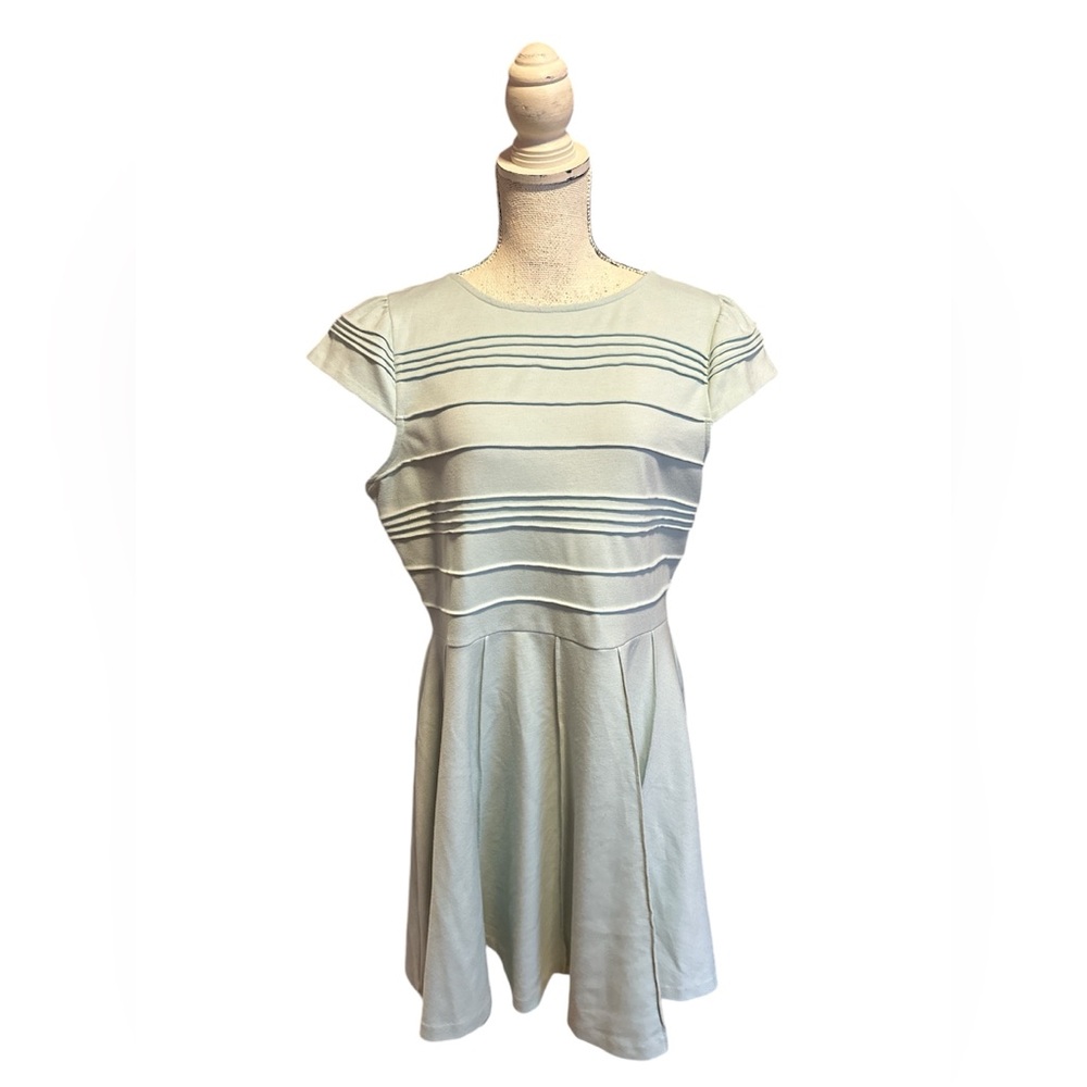 ELLE Mint Green Ribbed Dress (Size 16)